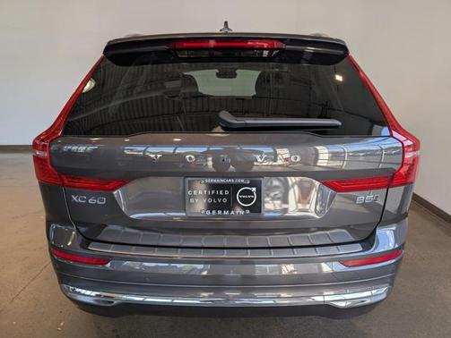 2022 Volvo XC60 B5 Inscription