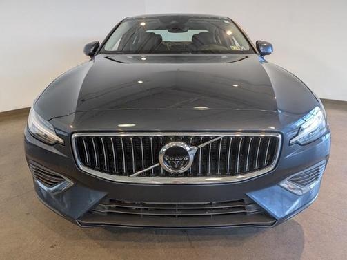 2019 Volvo S60 Hybrid T5