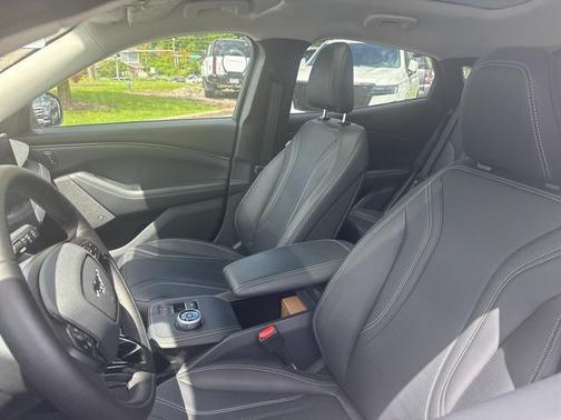2021 Ford Mustang Mach-E Premium