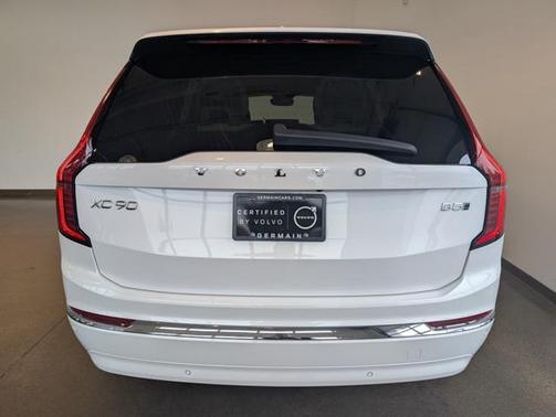 2025 Volvo XC90 B5 Plus 7-Seater