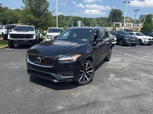 2020 Volvo XC90 T6 Momentum