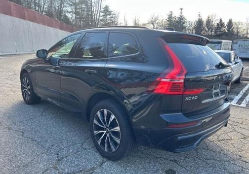 2023 Volvo XC60 B5 Plus Dark Theme