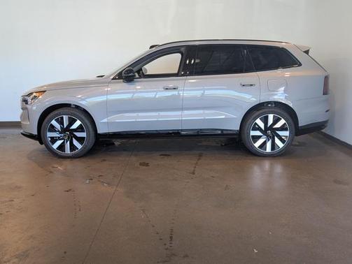 2025 Volvo EX90 Twin Motor Performance Plus
