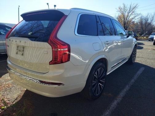 2024 Volvo XC90 Recharge Plug-In Hybrid T8 Plus Bright Theme 7 Passenger