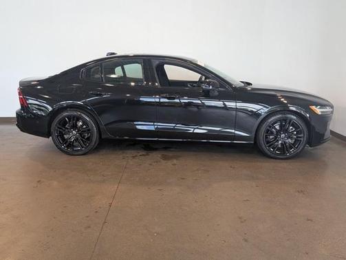 2023 Volvo S60 B5 Plus Black Edition