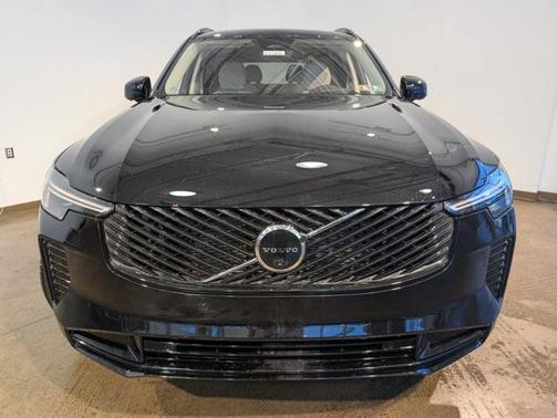 2026 Volvo XC90 Ultra Dark Theme, B6 AWD Gas (mild hybrid), Gasoline, 6 Seats