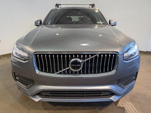 2020 Volvo XC90 T6 Momentum