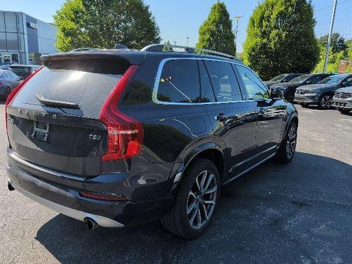 Magic Blue Metallic 2019 Volvo XC90 T5 Momentum