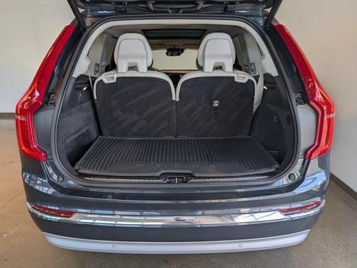 2022 Volvo XC90 Recharge Plug-In Hybrid T8 Inscription Expression 6 Passenger