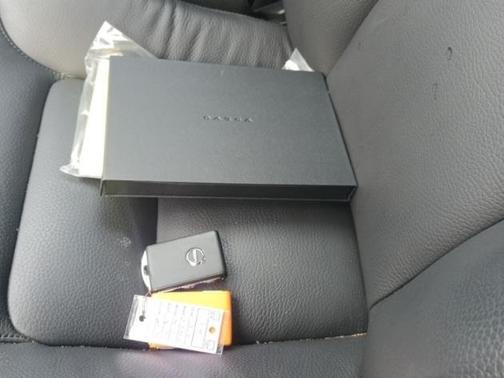 2024 Volvo XC90 Recharge Plug-In Hybrid T8 Plus 6-Seater