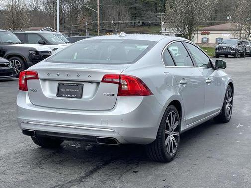 2016 Volvo S60 Inscription T5 Platinum