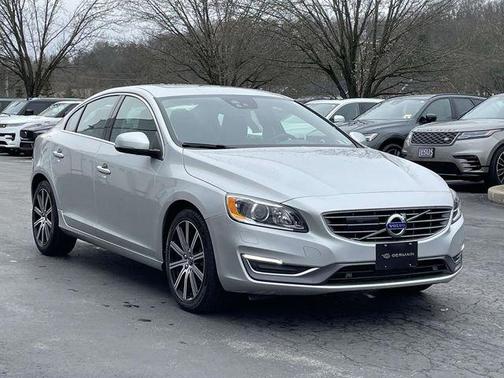 2016 Volvo S60 Inscription T5 Platinum