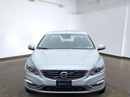2016 Volvo S60 Inscription T5 Platinum