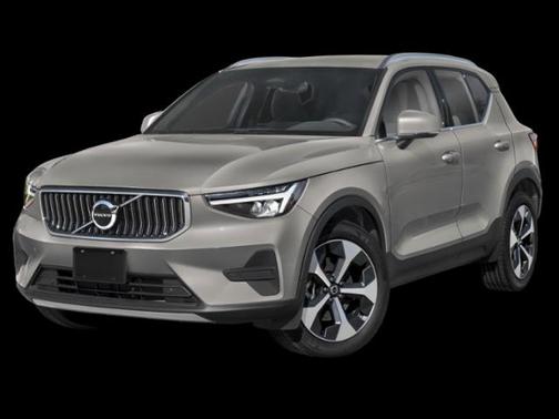 2025 Volvo XC40 B5 Ultra Bright Theme