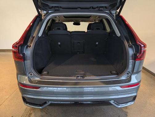 2026 Volvo XC60 B5 Core