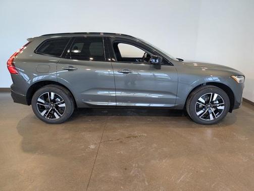 2026 Volvo XC60 B5 Core