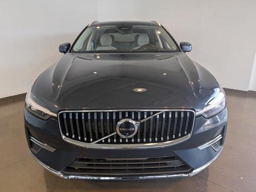 2022 Volvo XC60 B5 Inscription