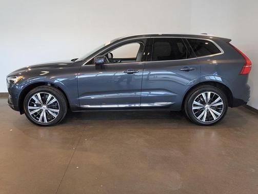 2022 Volvo XC60 B5 Inscription