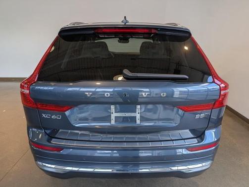2022 Volvo XC60 B5 Inscription