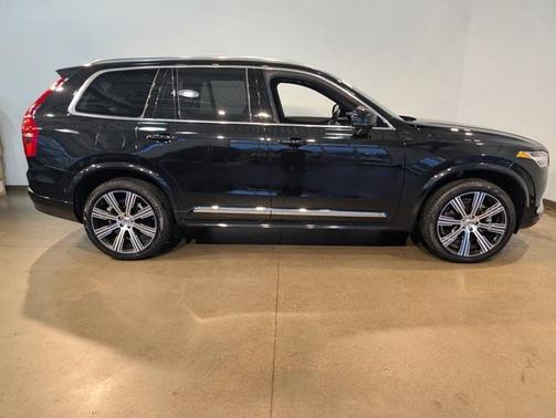 2024 Volvo XC90 B6 Ultimate Bright Theme 7-Seater