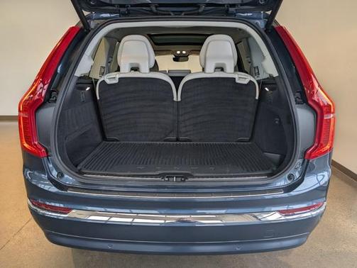 2024 Volvo XC90 B6 Plus Bright Theme 7-Seater