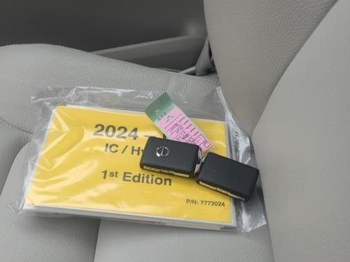 2024 Volvo XC90 B6 Plus Bright Theme 7-Seater