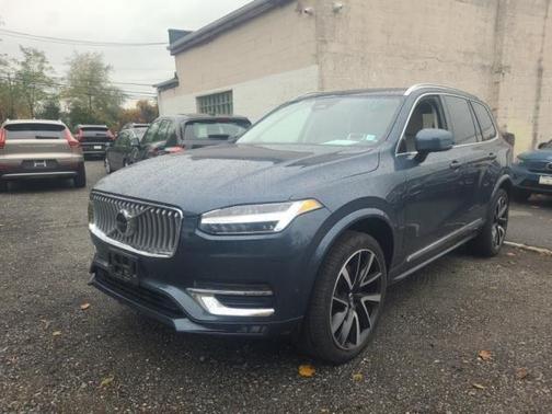 2024 Volvo XC90 B6 Plus Bright Theme 7-Seater
