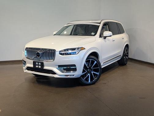 2024 Volvo XC90 B5 Plus Bright Theme