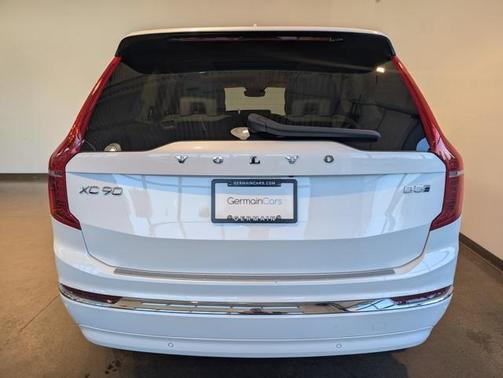 2024 Volvo XC90 B5 Plus Bright Theme