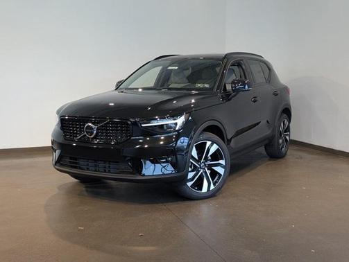 2026 Volvo XC40 B5 Ultra