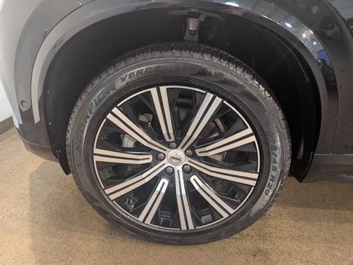 2024 Volvo XC90 B6 Plus Bright Theme 7-Seater