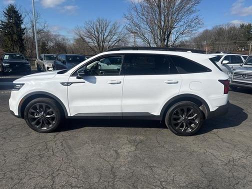 2023 Kia Sorento SX