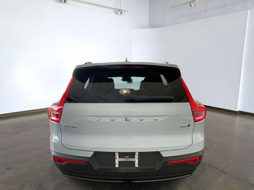 Cloud Blue 2026 Volvo XC40 Plus, B5 AWD Gas (mild hybrid), Dark