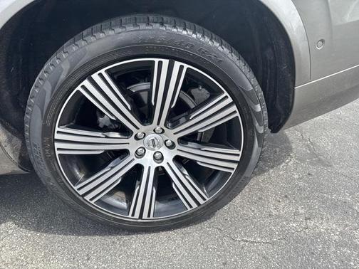 2022 Volvo XC90 T6 Inscription