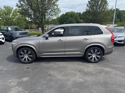 2022 Volvo XC90 T6 Inscription