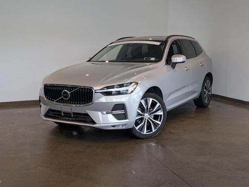 2022 Volvo XC60 B5 Momentum