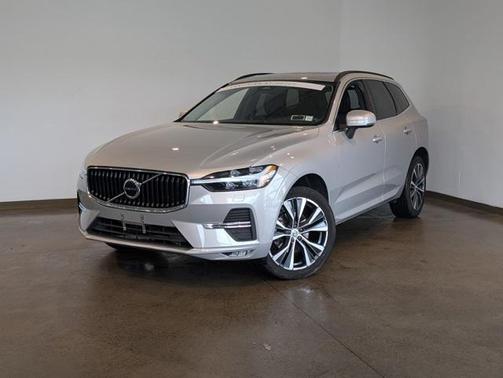 2022 Volvo XC60 B5 Momentum