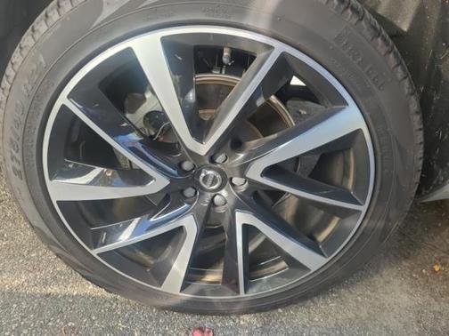 2023 Volvo XC90 B6 Plus 7-Seater