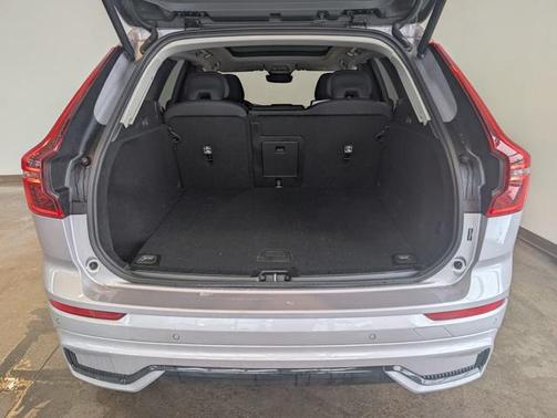 2026 Volvo XC60 B5 Core