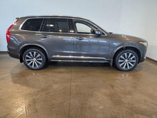 2024 Volvo XC90 B5 Plus Bright Theme