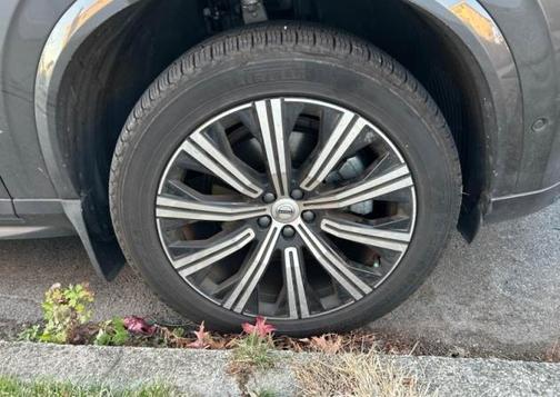 2024 Volvo XC90 B5 Plus Bright Theme