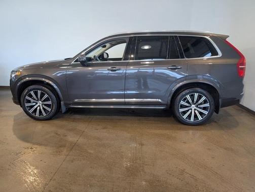 2024 Volvo XC90 B5 Plus Bright Theme