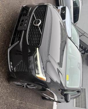 2023 Volvo XC60 B5 Plus Dark Theme