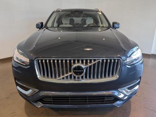 2022 Volvo XC90 T6 Inscription