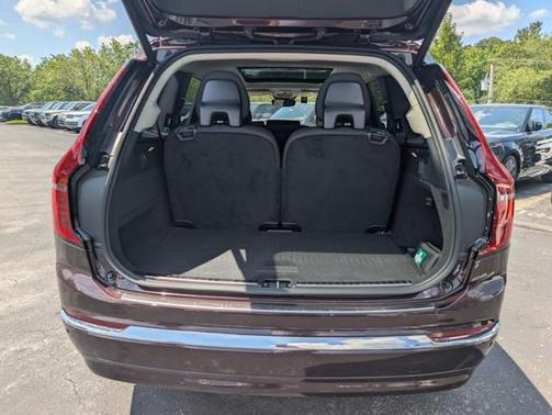2025 Volvo XC90 B6 Core