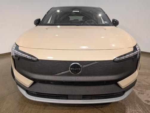 2026 Volvo EX30 Cross Country Ultra