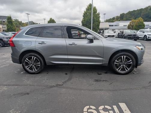 2020 Volvo XC60 T5 Momentum
