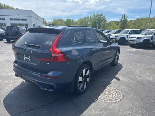 2025 Volvo XC60 Plug-In Hybrid T8 Plus