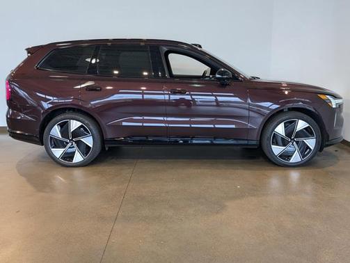 2025 Volvo EX90 Twin Motor Performance Ultra 6-Seater