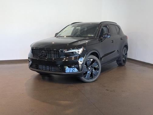 2026 Volvo XC40 B5 Ultra Black Edition